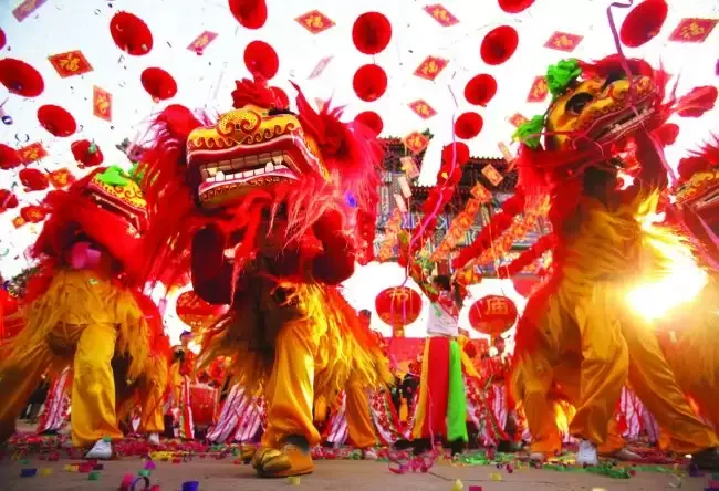 Traditionally là gì? Truyền thống có ý nghĩa ra sao